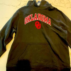 OU Sooners black hoodie. Brand few with tags size XL. Fanatics brand